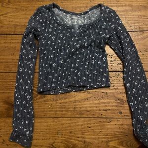 Long sleeve Blue crop-top